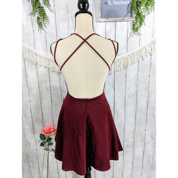 LULU'S MINI MAROON STRAP DRESS, SIZE MED - Picture 4 of 4